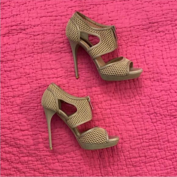 Burberry Stylish Tan High Heels, US7,5 - Picture 1 of 10